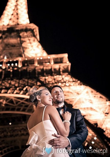 Sesja ślubna za granicą - para młoda w Paryżu