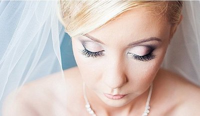 Ślubny makijaż, a zdjęcia – jak dobrze wyglądać na fotografiach?
